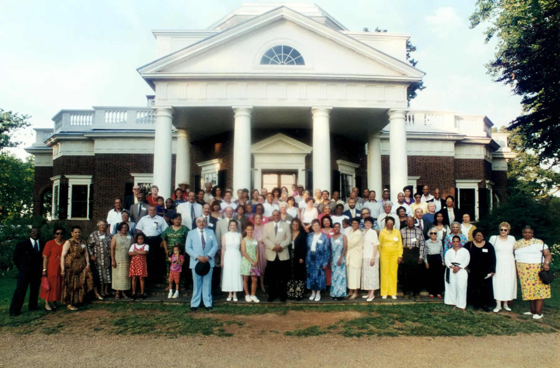 https://shadwell-montalto.transforms.svdcdn.com/production/images/GWGathering-west-portico-1997.jpg?w=3075&h=2021&auto=compress%2Cformat&fit=crop&dm=1789793119&s=47058edba9bf106436c8718ec4d59f28