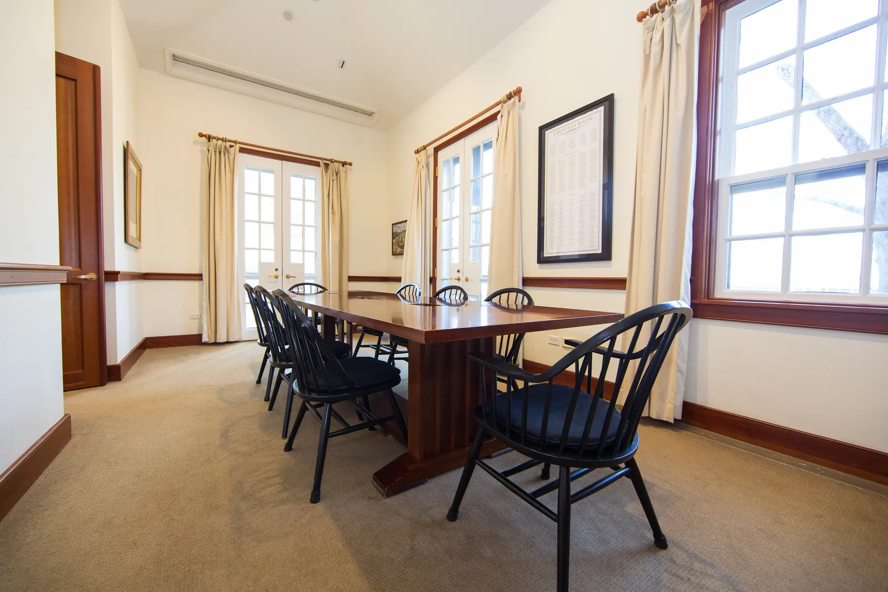 Image of the Trustees Room in the Jefferson Library.